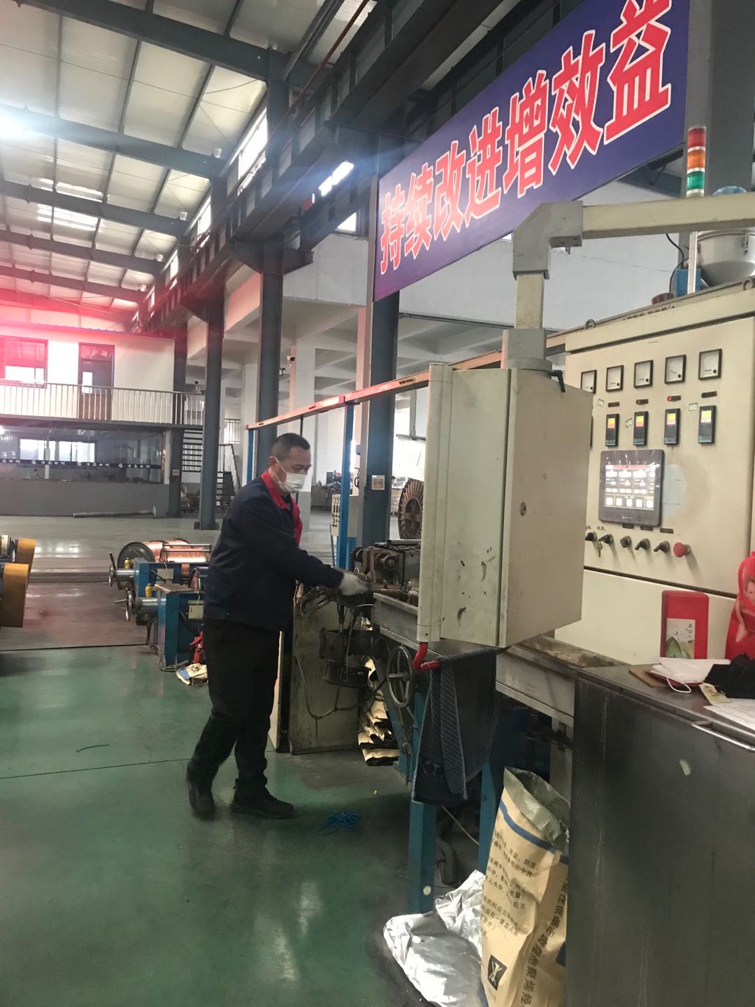 半島電纜：一手抓疫情防控，一手抓復工復產(chǎn)，內(nèi)外兼顧，眾志成城.jpg